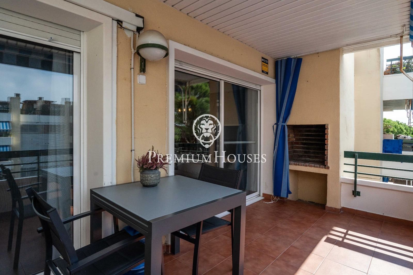 3 chambre Appartement à vendre à Gava avec piscine garage - 660 000 € (Ref: 10161758)