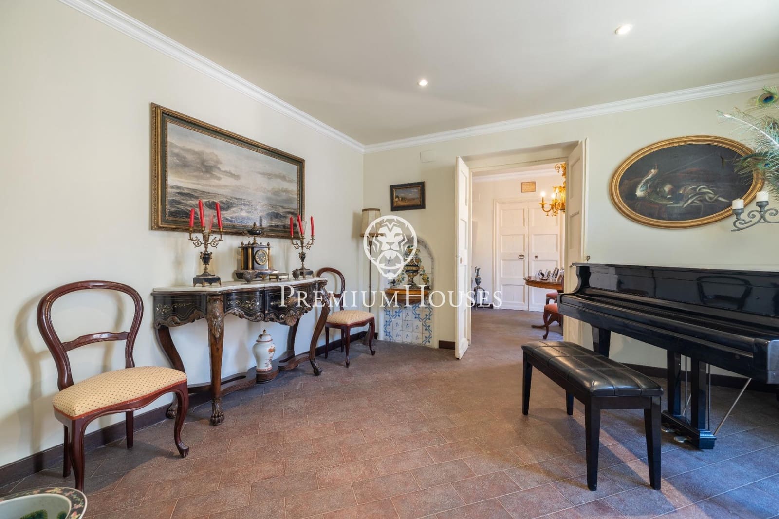 10 bedroom Hotel for sale in Montblanc - € 1,160,000 (Ref: 10161762)