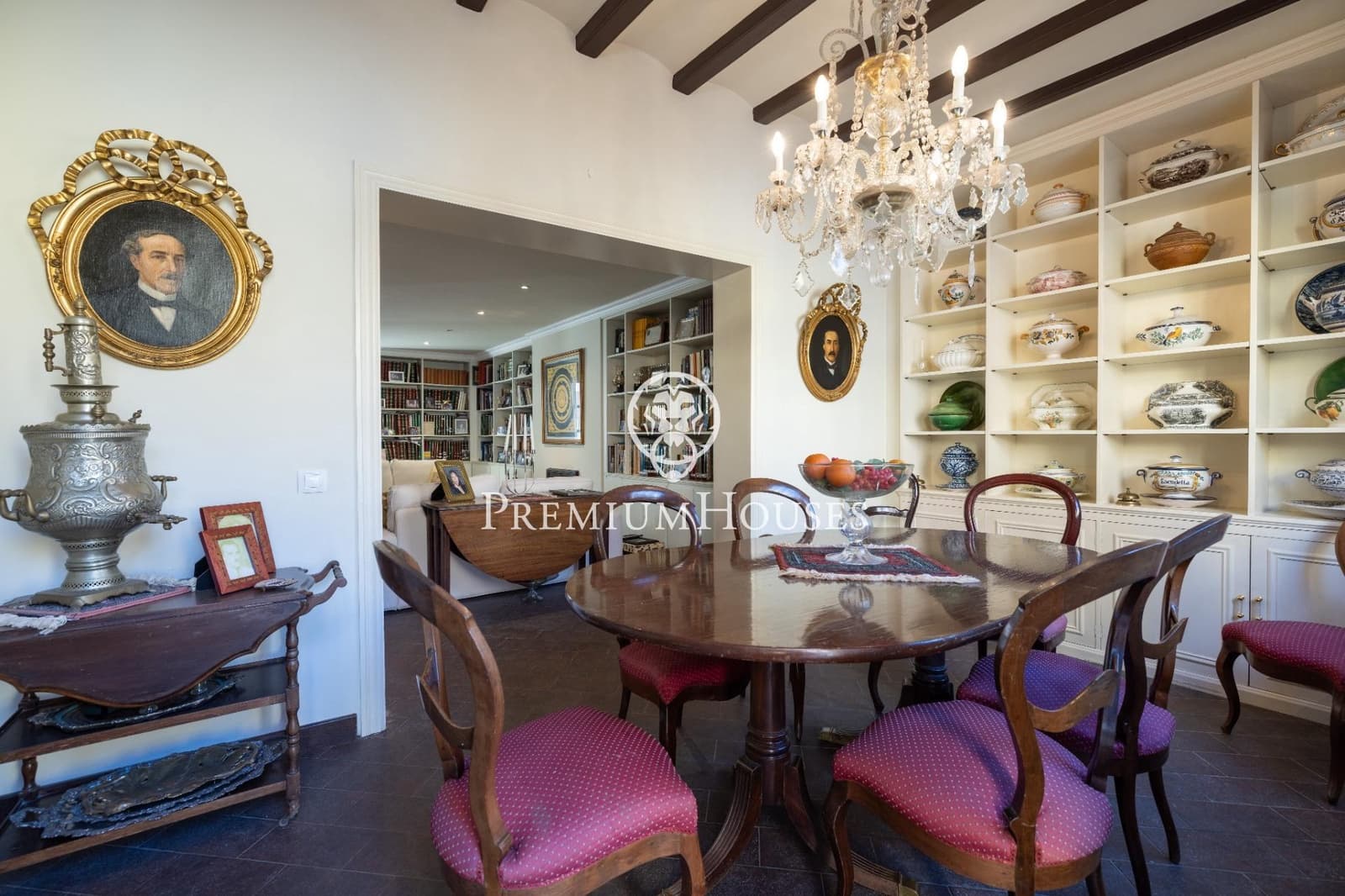 10 bedroom Hotel for sale in Montblanc - € 1,160,000 (Ref: 10161762)