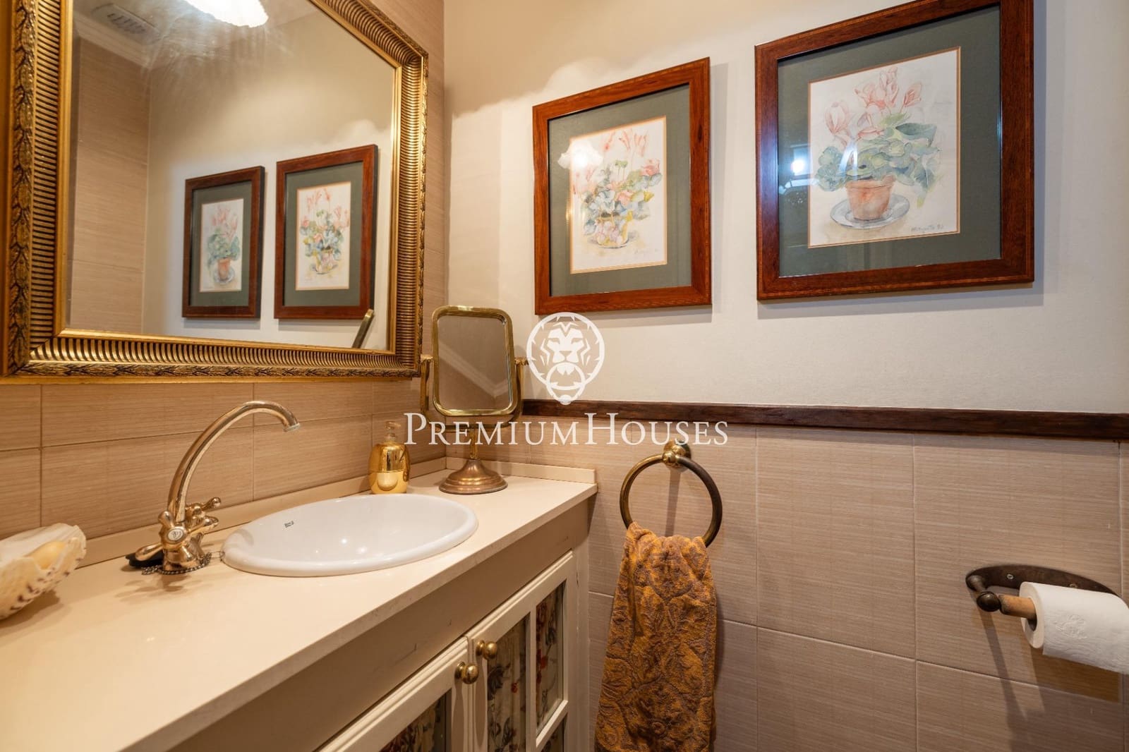 10 bedroom Hotel for sale in Montblanc - € 1,160,000 (Ref: 10161762)
