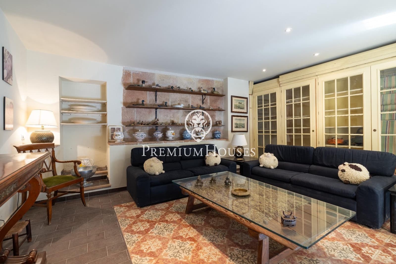 10 bedroom Hotel for sale in Montblanc - € 1,160,000 (Ref: 10161762)