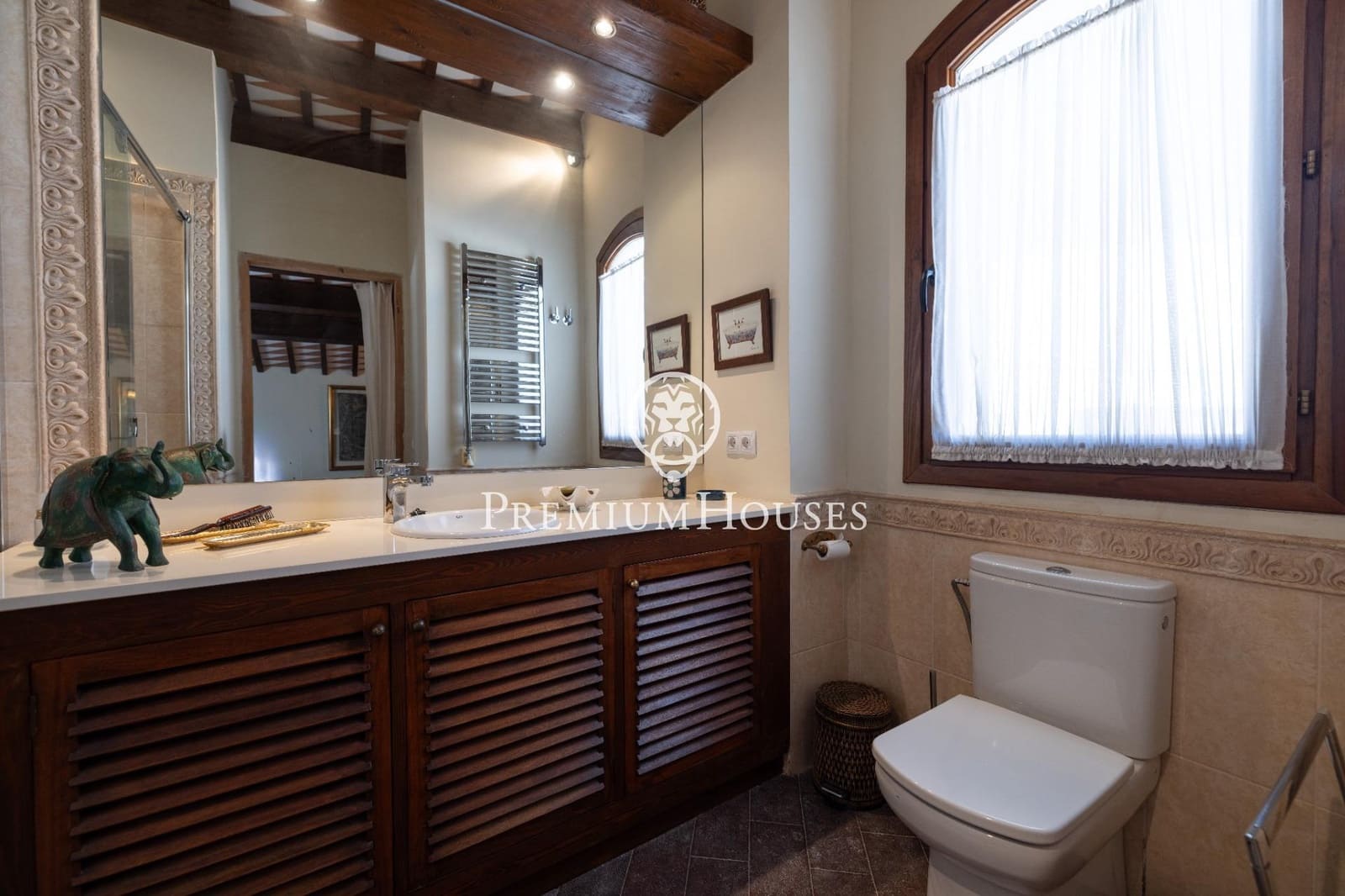 10 bedroom Hotel for sale in Montblanc - € 1,160,000 (Ref: 10161762)