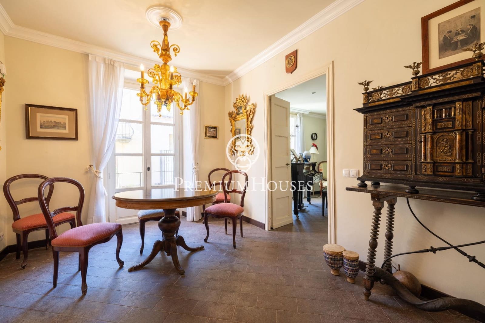 10 bedroom Hotel for sale in Montblanc - € 1,160,000 (Ref: 10161762)