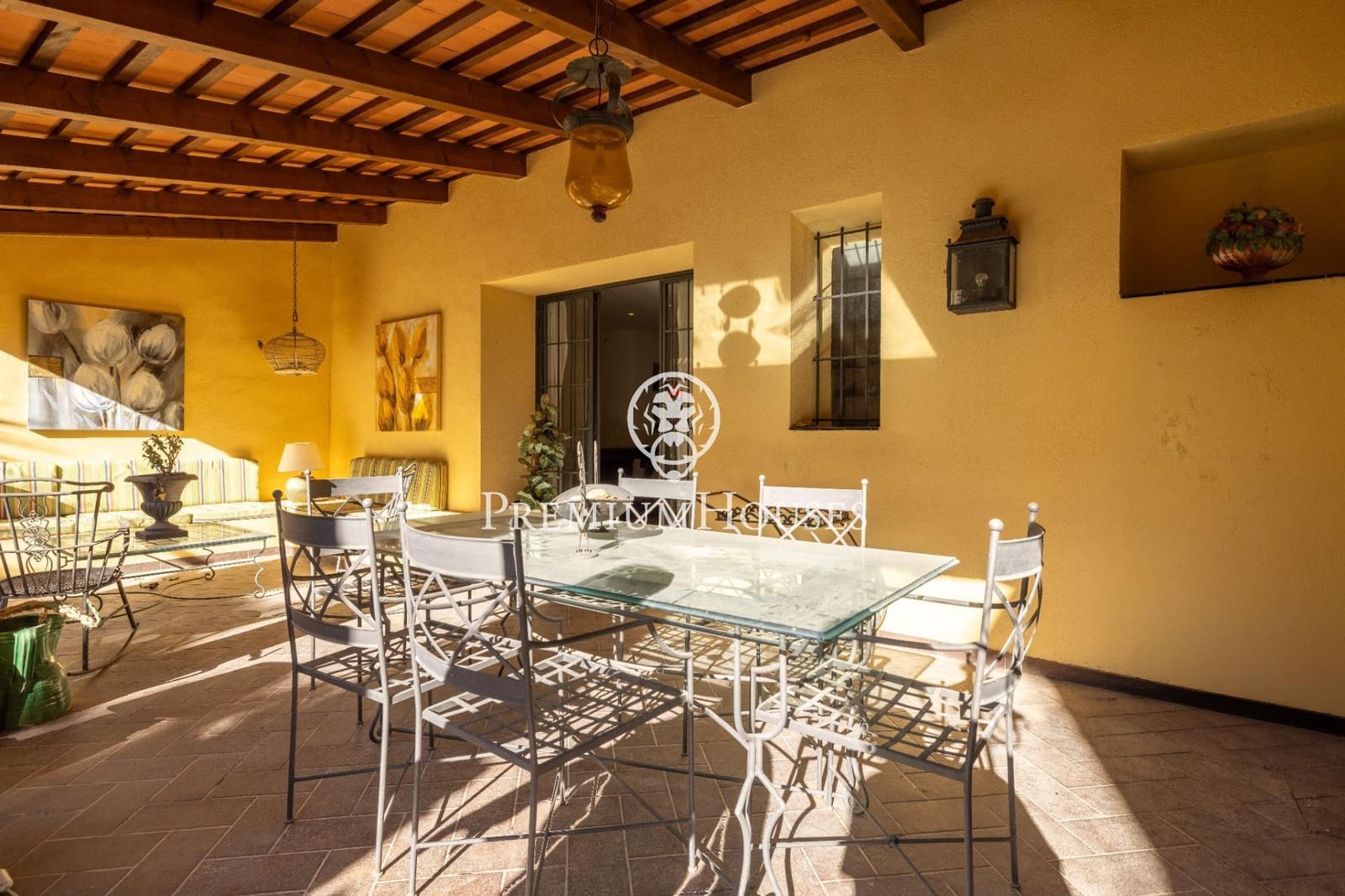 10 bedroom Hotel for sale in Montblanc - € 1,160,000 (Ref: 10161762)