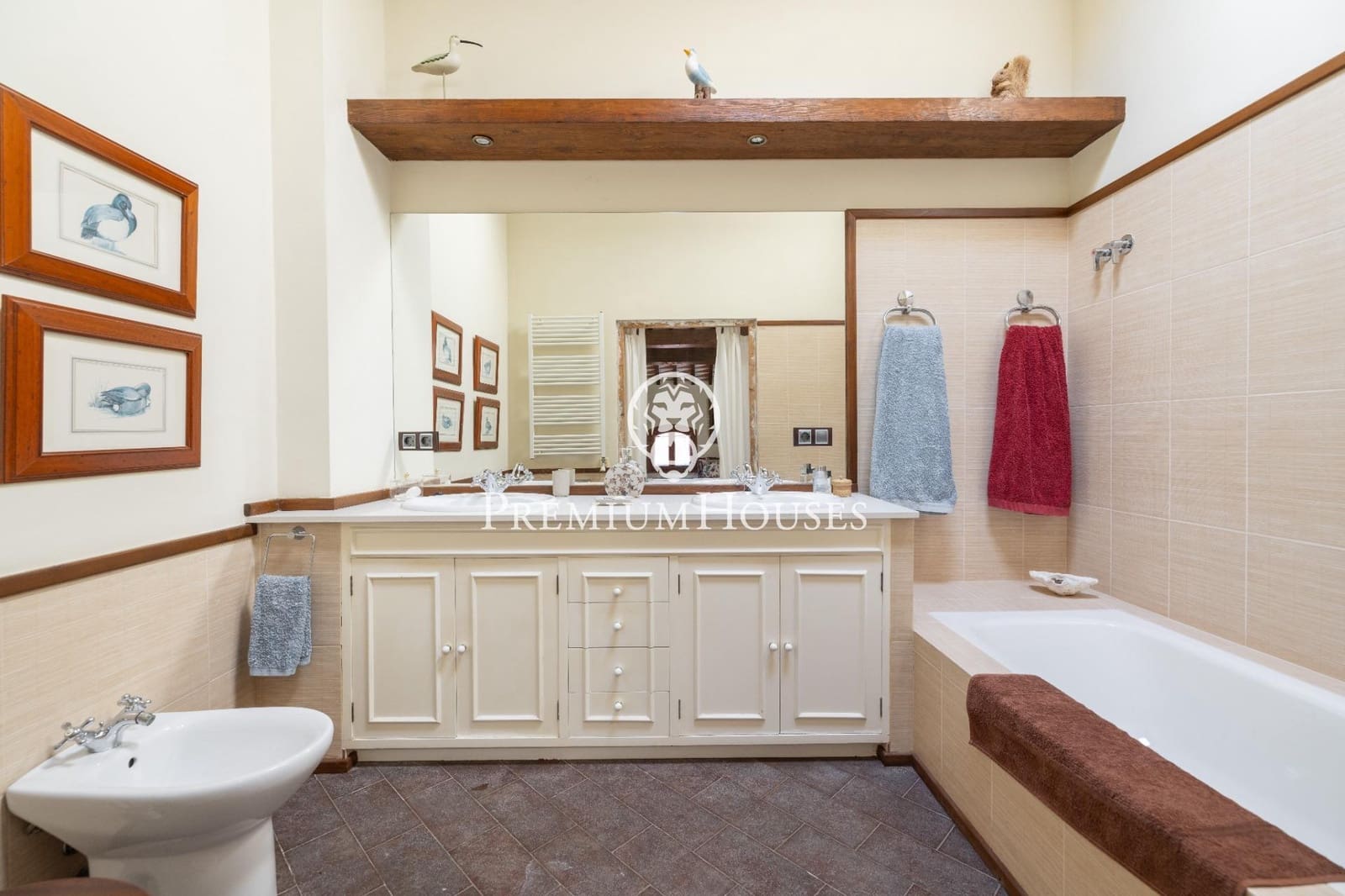 10 bedroom Hotel for sale in Montblanc - € 1,160,000 (Ref: 10161762)