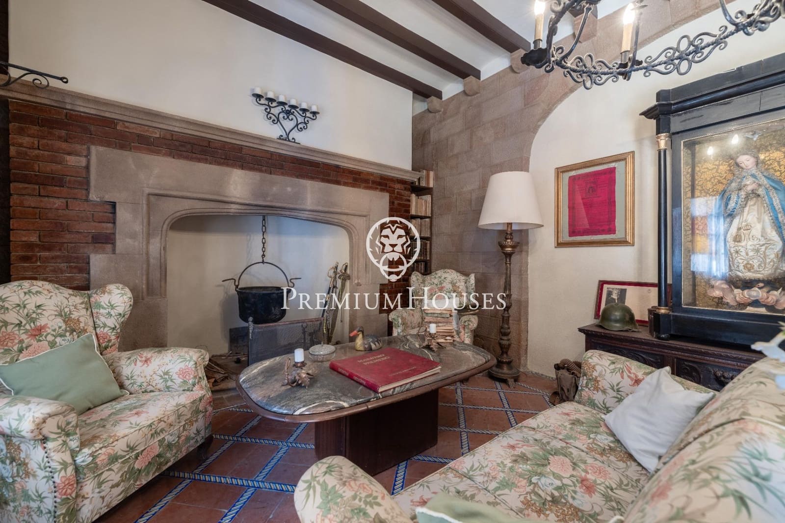 10 bedroom Hotel for sale in Montblanc - € 1,160,000 (Ref: 10161762)