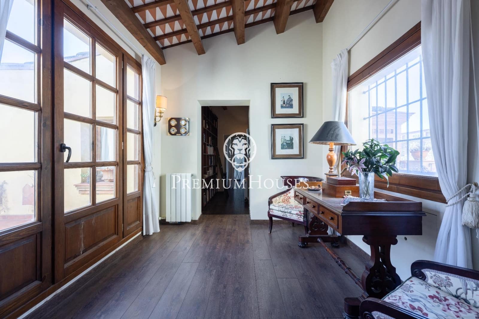 10 bedroom Hotel for sale in Montblanc - € 1,160,000 (Ref: 10161762)