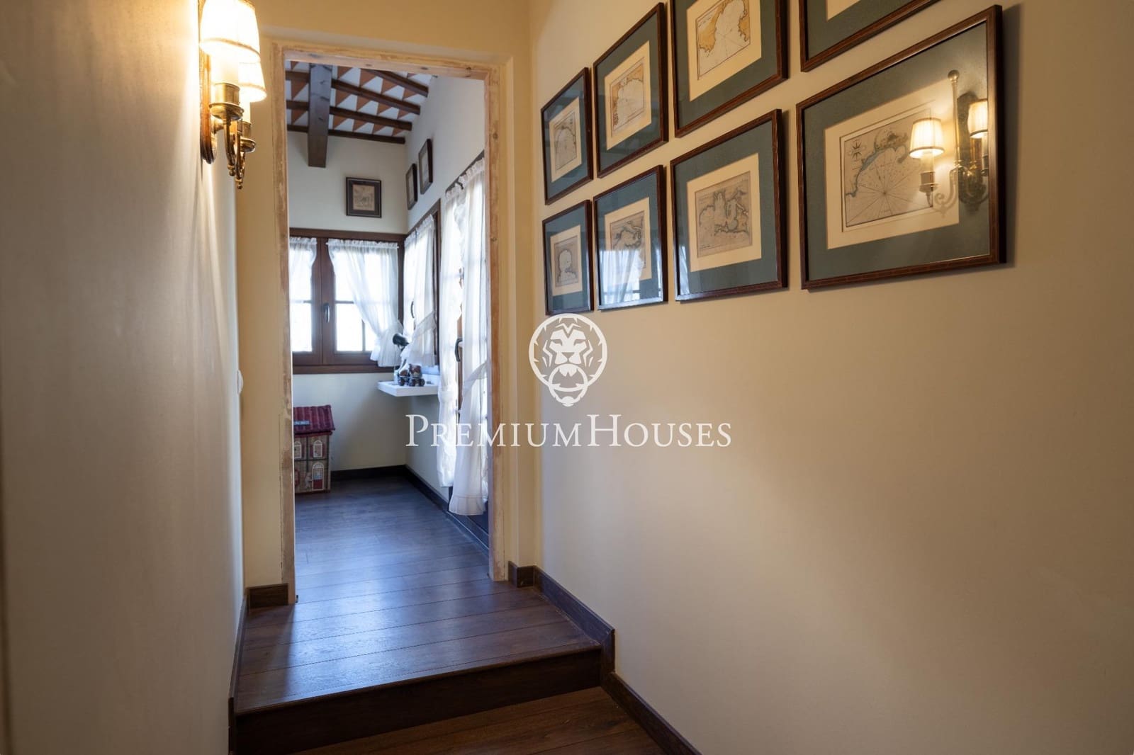 10 bedroom Hotel for sale in Montblanc - € 1,160,000 (Ref: 10161762)