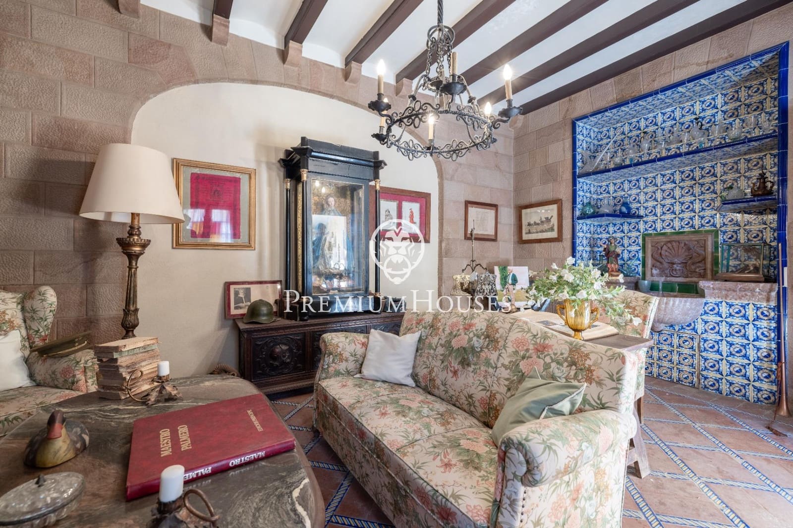 10 bedroom Hotel for sale in Montblanc - € 1,160,000 (Ref: 10161762)