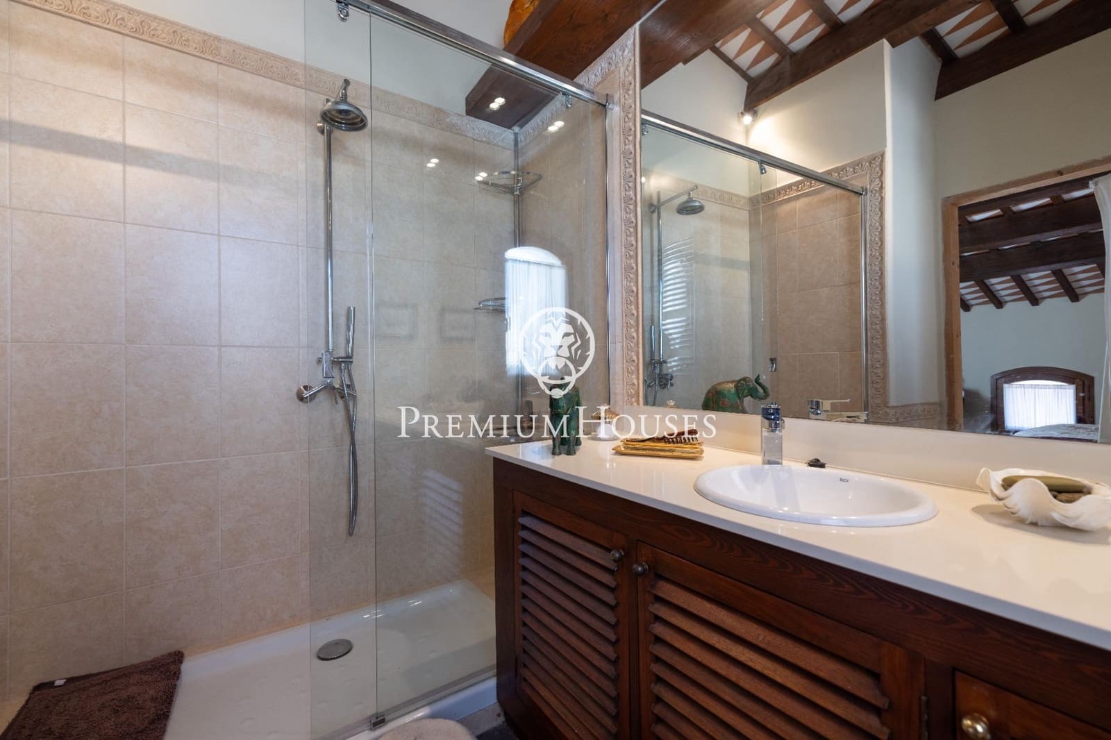 10 bedroom Hotel for sale in Montblanc - € 1,160,000 (Ref: 10161762)