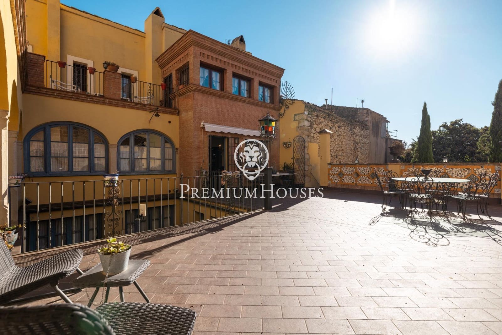 10 bedroom Hotel for sale in Montblanc - € 1,160,000 (Ref: 10161762)