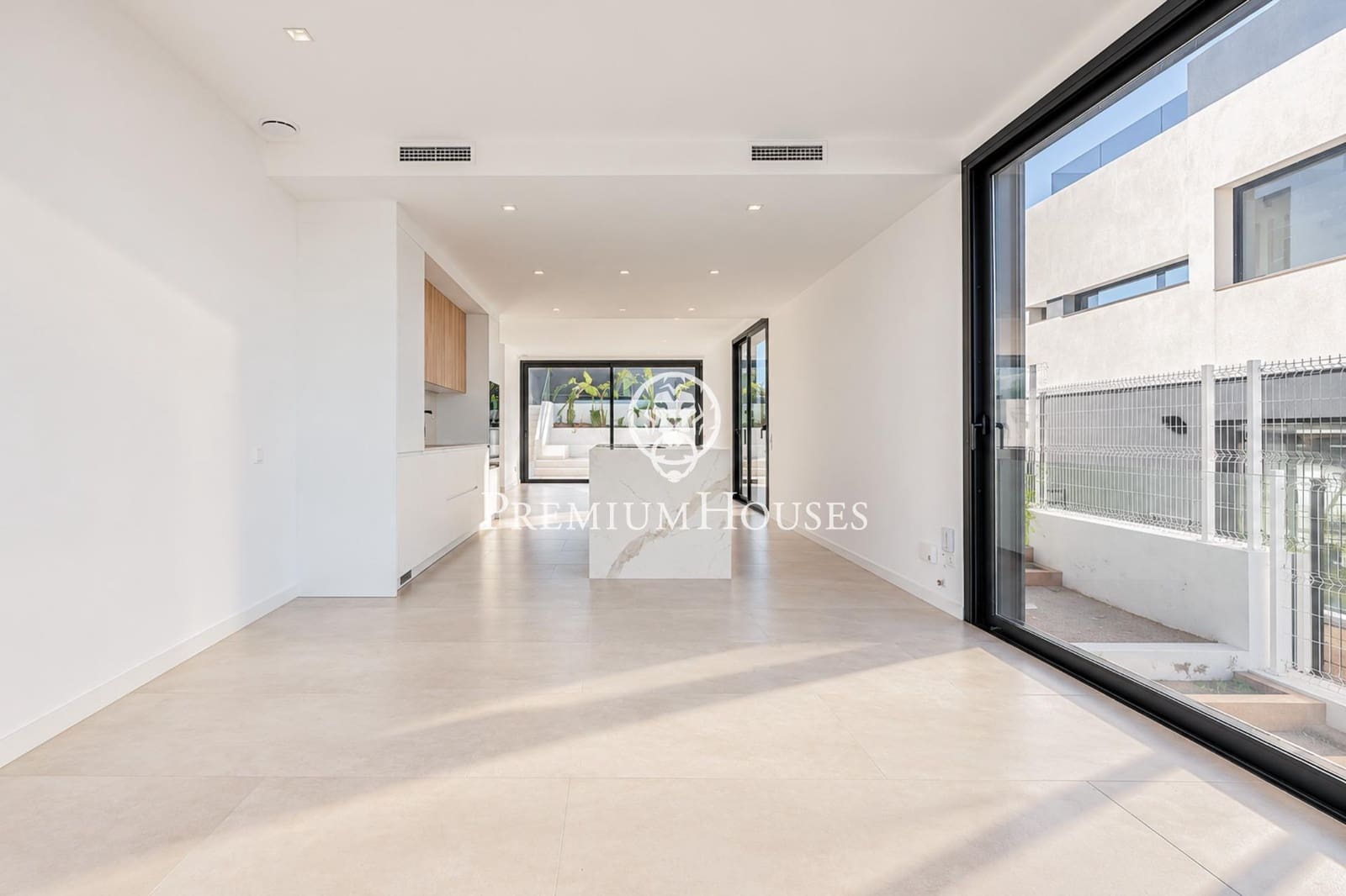 5 soveværelse Villa til salg i Sant Pere de Ribes med swimmingpool - € 1.490.000 (Ref: 10180838)