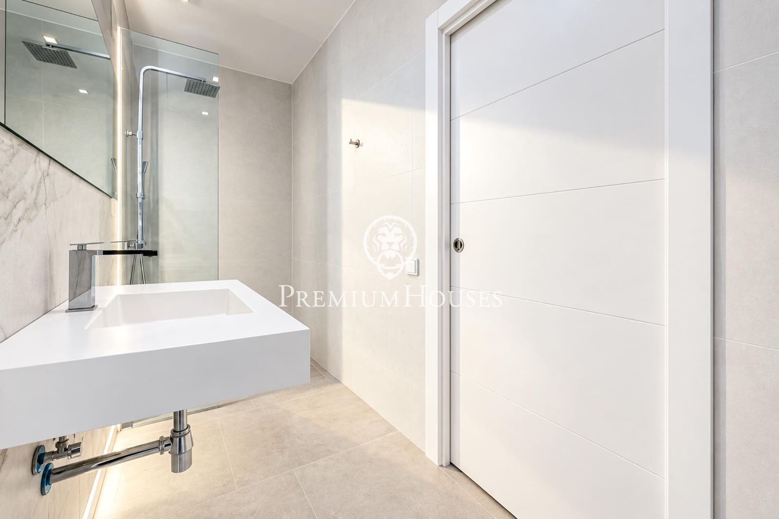 5 soveværelse Villa til salg i Sant Pere de Ribes med swimmingpool - € 1.490.000 (Ref: 10180838)