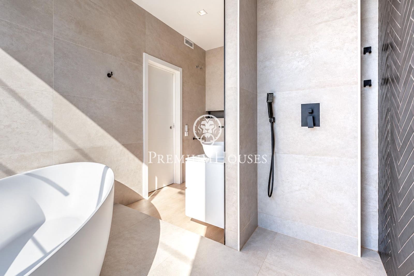 5 soveværelse Villa til salg i Sant Pere de Ribes med swimmingpool - € 1.490.000 (Ref: 10180838)