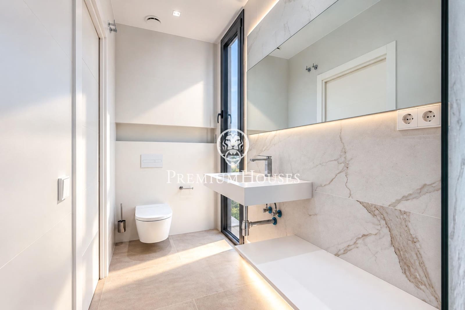 5 soveværelse Villa til salg i Sant Pere de Ribes med swimmingpool - € 1.490.000 (Ref: 10180838)