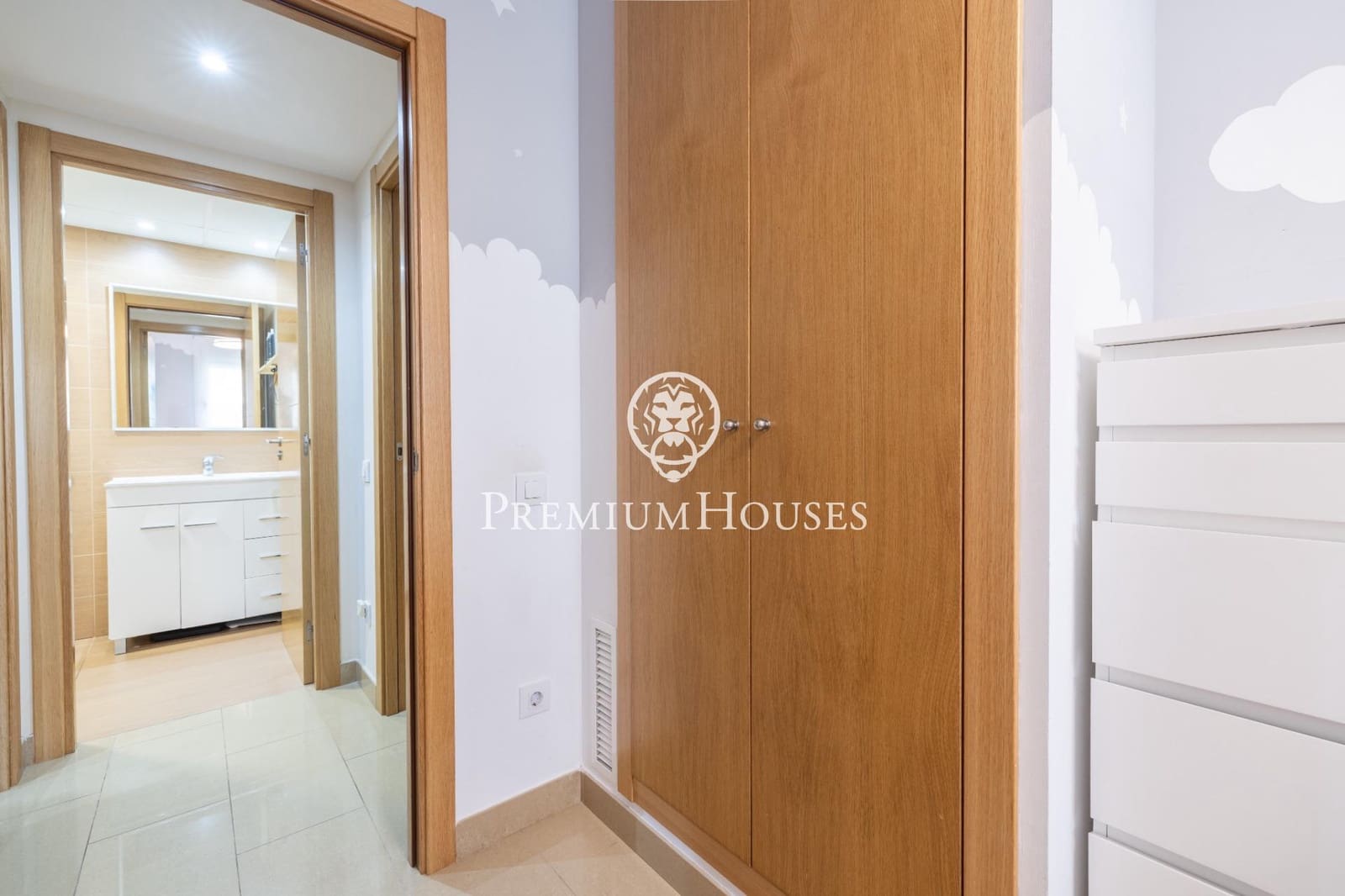 2 bedroom Flat for sale in Tarragona city with pool garage - € 335,000 (Ref: 10184865)