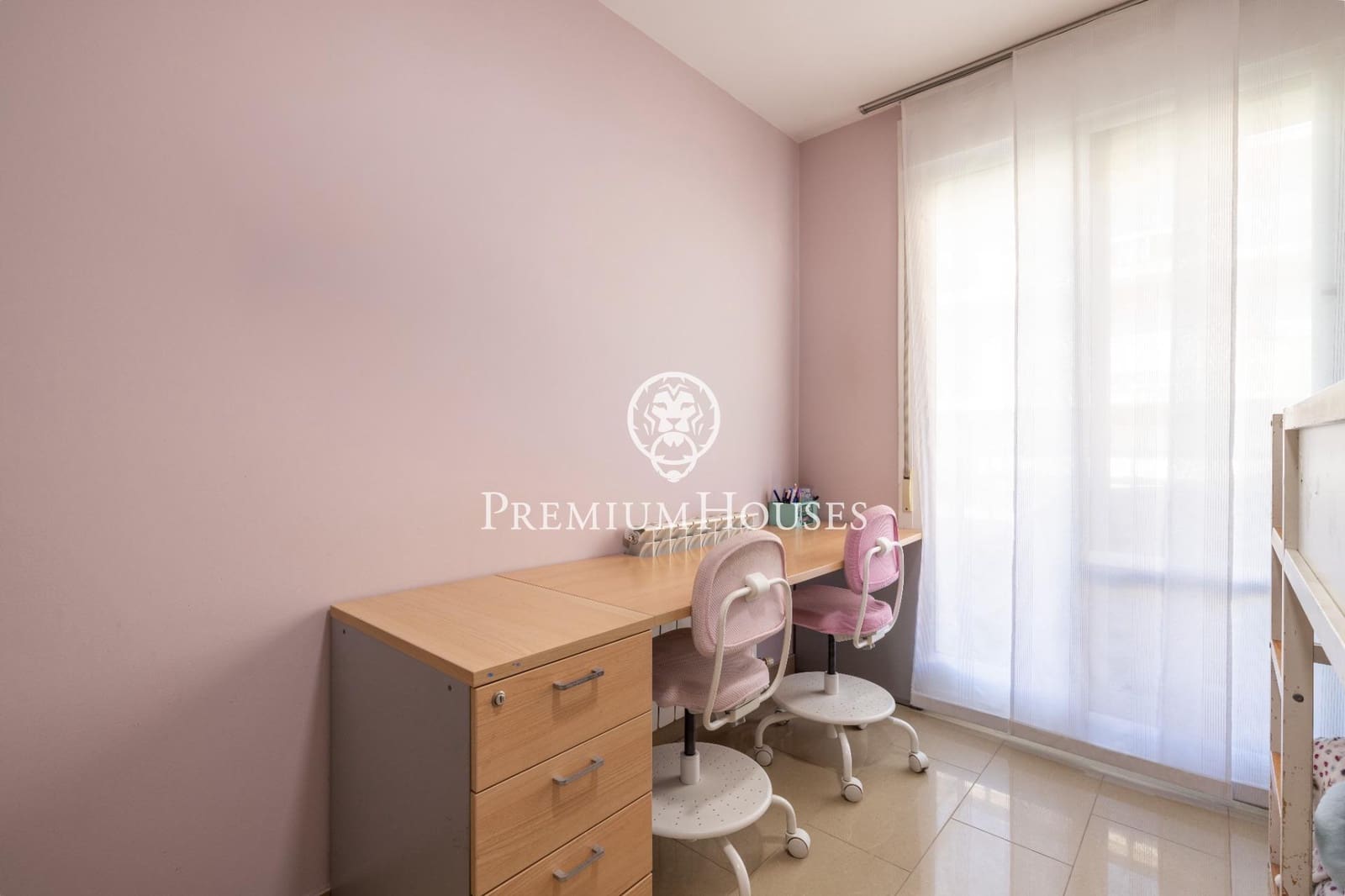 2 bedroom Flat for sale in Tarragona city with pool garage - € 335,000 (Ref: 10184865)