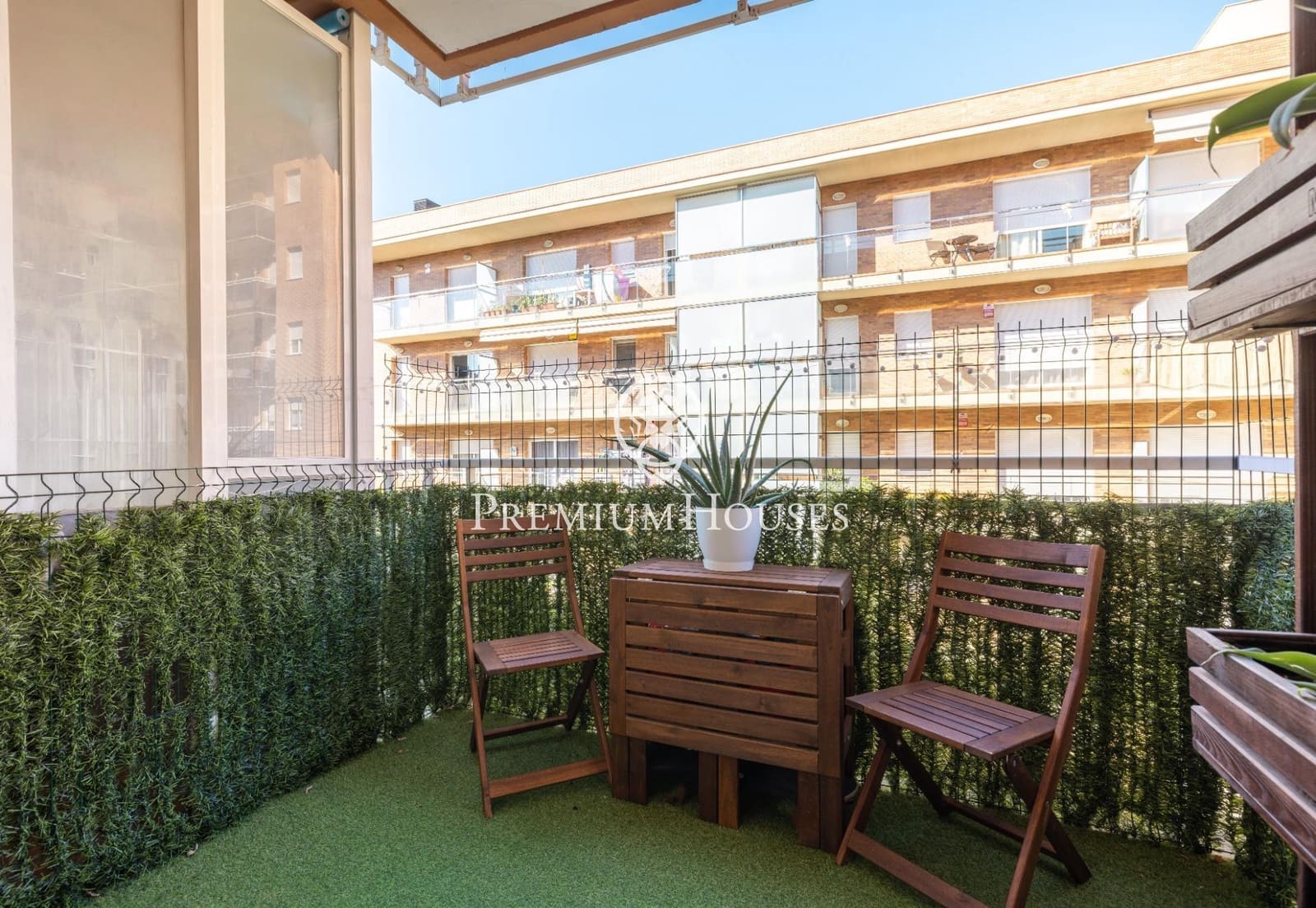 2 bedroom Flat for sale in Tarragona city with pool garage - € 335,000 (Ref: 10184865)