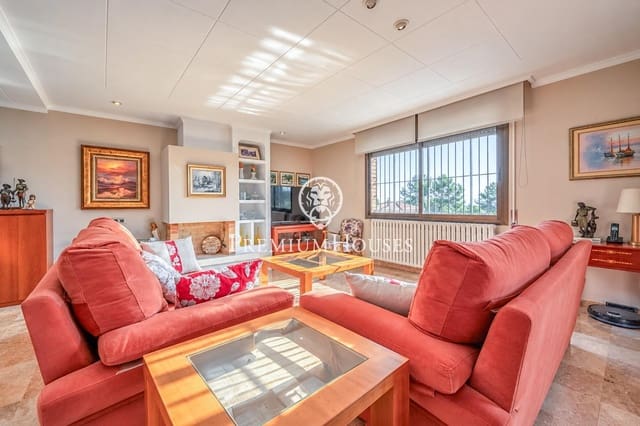 4 bedroom Villa for sale in Gavà with pool garage - € 1,250,000 (Ref: 10187308)