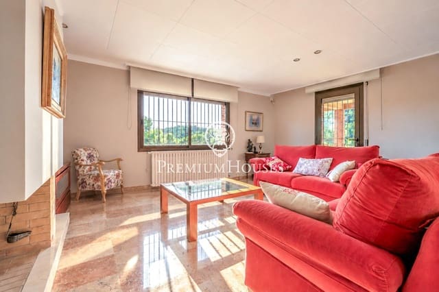 4 bedroom Villa for sale in Gavà with pool garage - € 1,250,000 (Ref: 10187308)