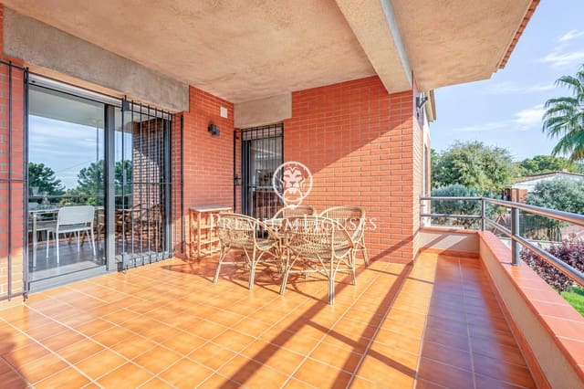4 bedroom Villa for sale in Gavà with pool garage - € 1,250,000 (Ref: 10187308)