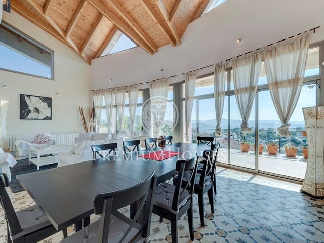 6 bedroom Villa for sale in Olivella with pool - € 750,000 (Ref: 4925604)