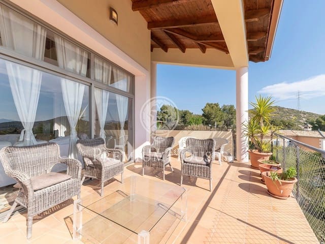 6 bedroom Villa for sale in Olivella with pool - € 750,000 (Ref: 4925604)