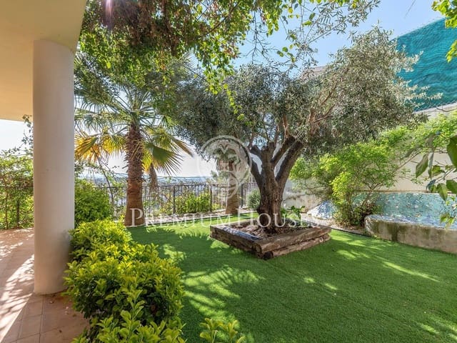 6 bedroom Villa for sale in Olivella with pool - € 750,000 (Ref: 4925604)