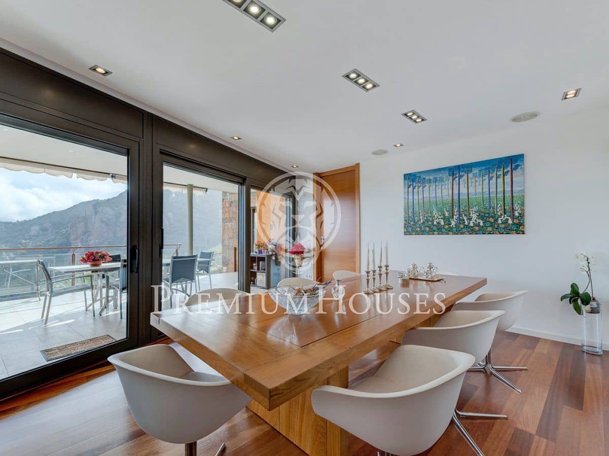 6 soveværelse Villa til salg i Gava med swimmingpool garage - € 2.200.000 (Ref: 5023672)