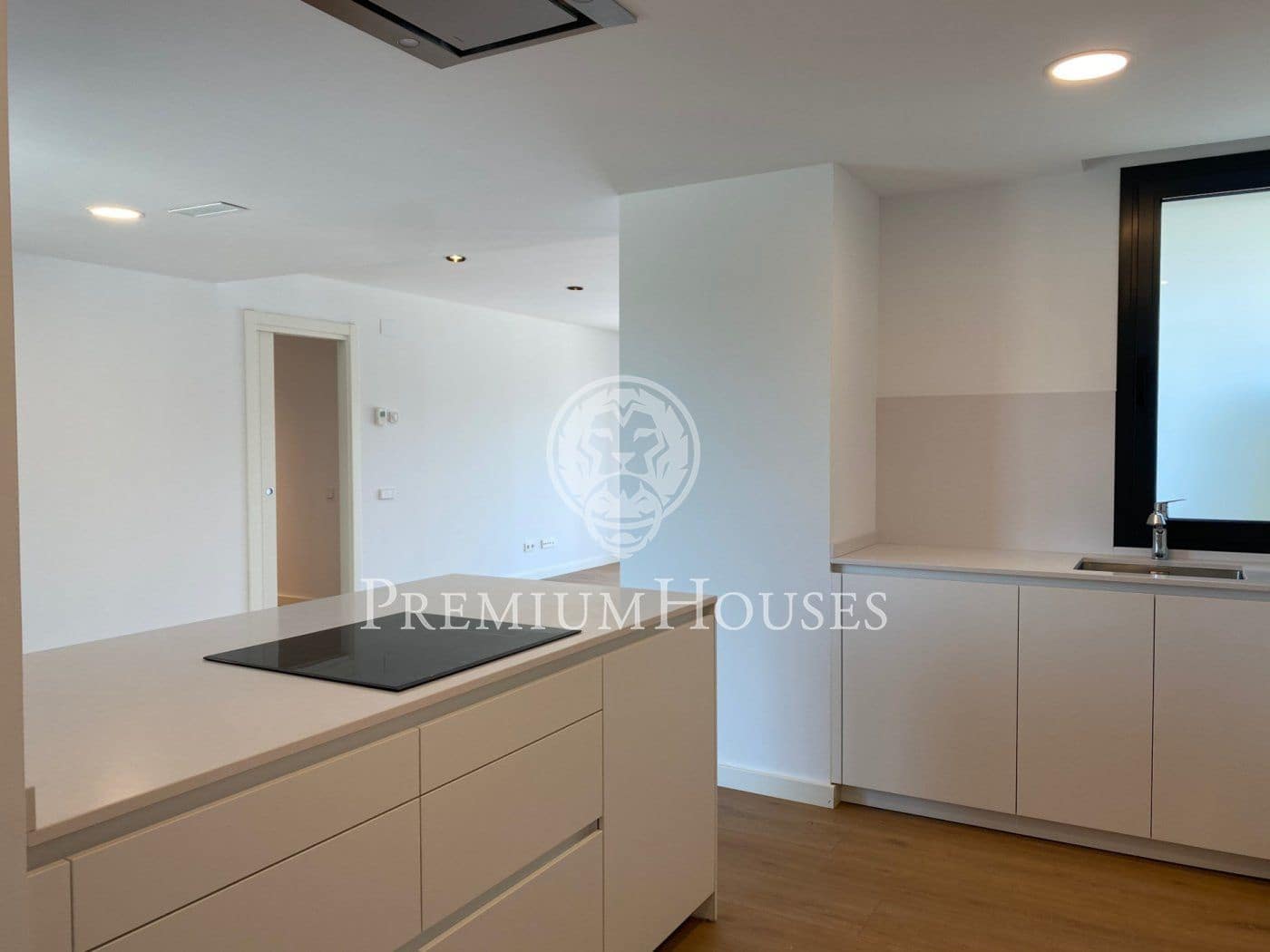 4 sovrum Lägenhet att hyra i Gava med pool garage - 4 000 € (Ref: 5337103)