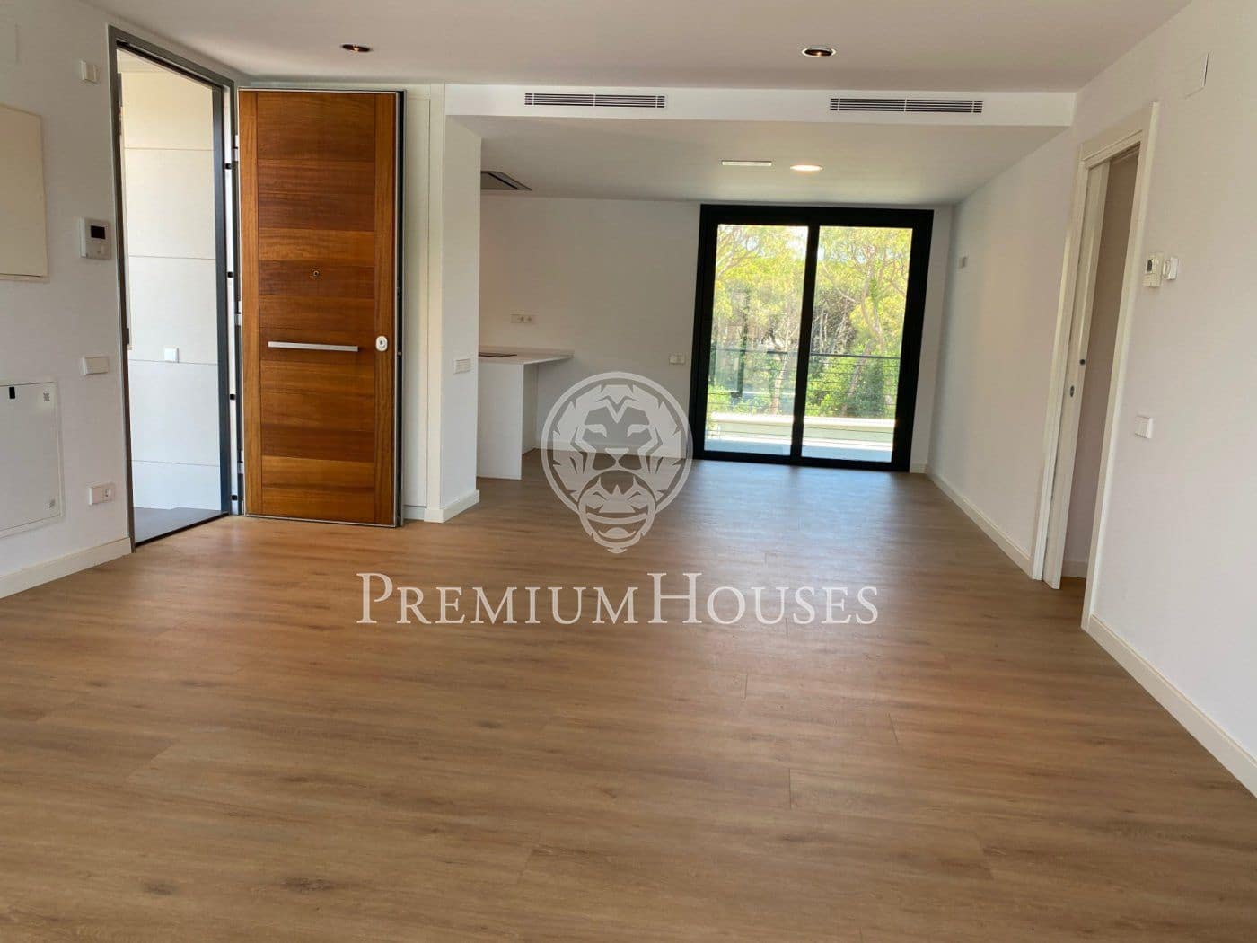 4 sovrum Lägenhet att hyra i Gava med pool garage - 4 000 € (Ref: 5337103)