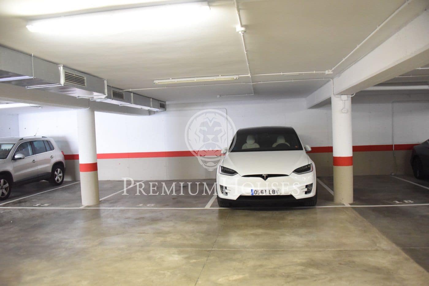 4 sovrum Lägenhet att hyra i Gava med pool garage - 4 000 € (Ref: 5337103)