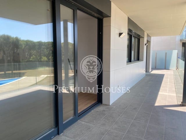 4 bedroom Apartment for rent in Gavà with pool garage - € 4,000 (Ref: 5337103)