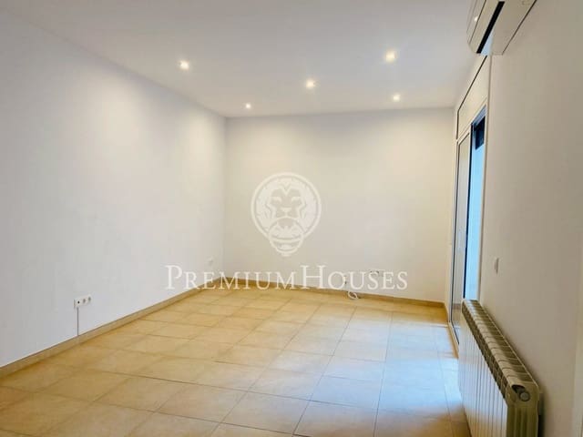 3 bedroom Flat for rent in Sitges - € 1,293 (Ref: 5566017)