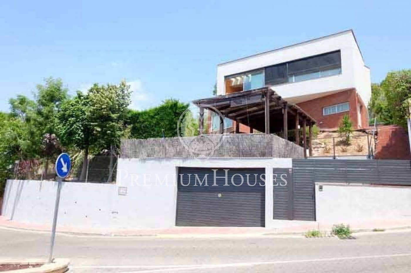 5 sovrum Villa till salu i Sitges med pool garage - 1 175 000 € (Ref: 5790372)