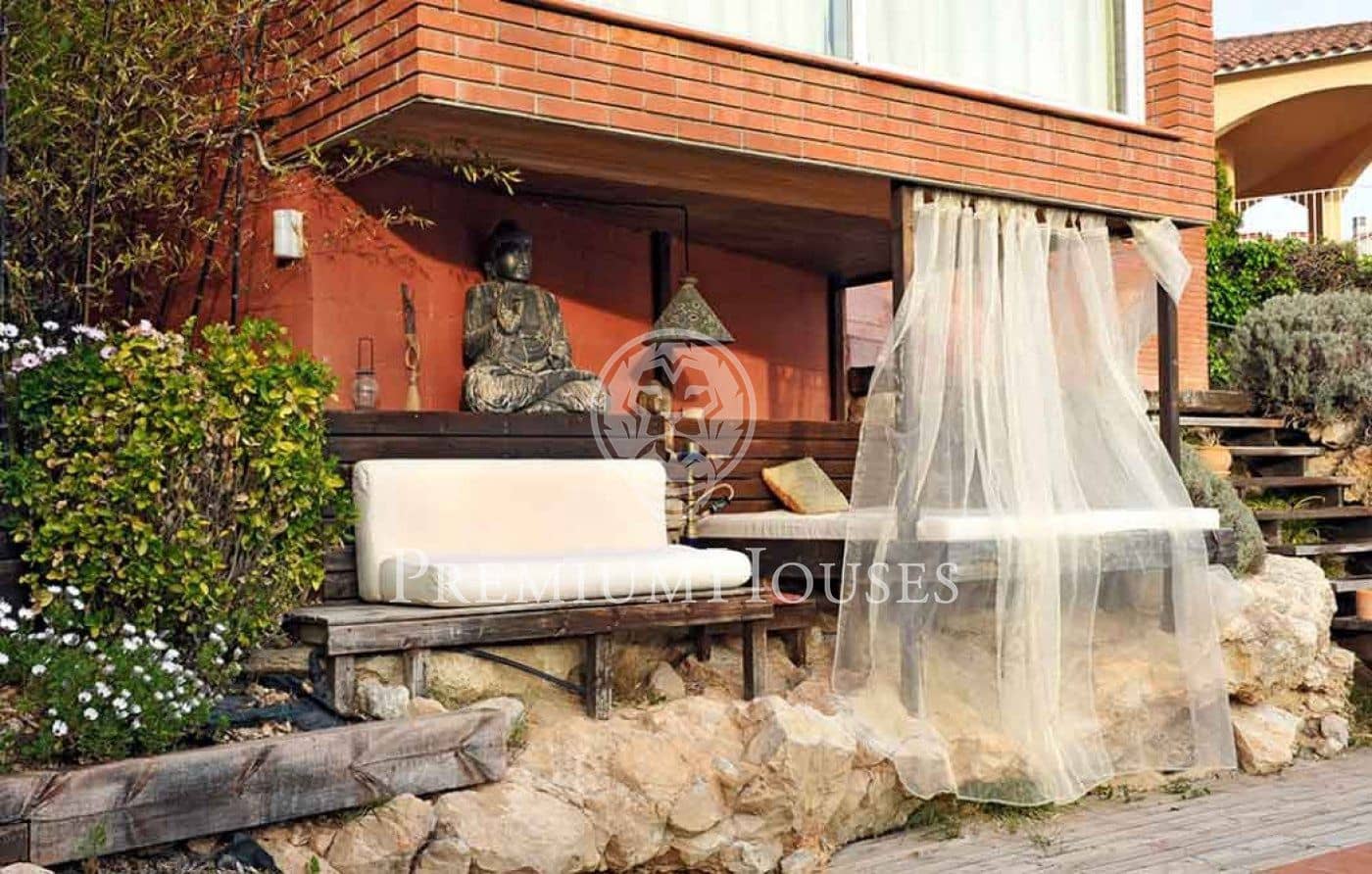 5 sovrum Villa till salu i Sitges med pool garage - 1 175 000 € (Ref: 5790372)