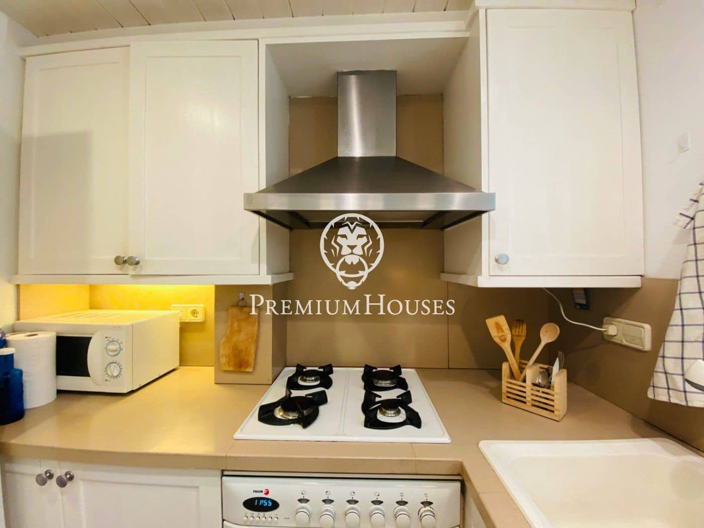 3 sovrum Lägenhet att hyra i Sitges med pool - 1 710 € (Ref: 5894925)