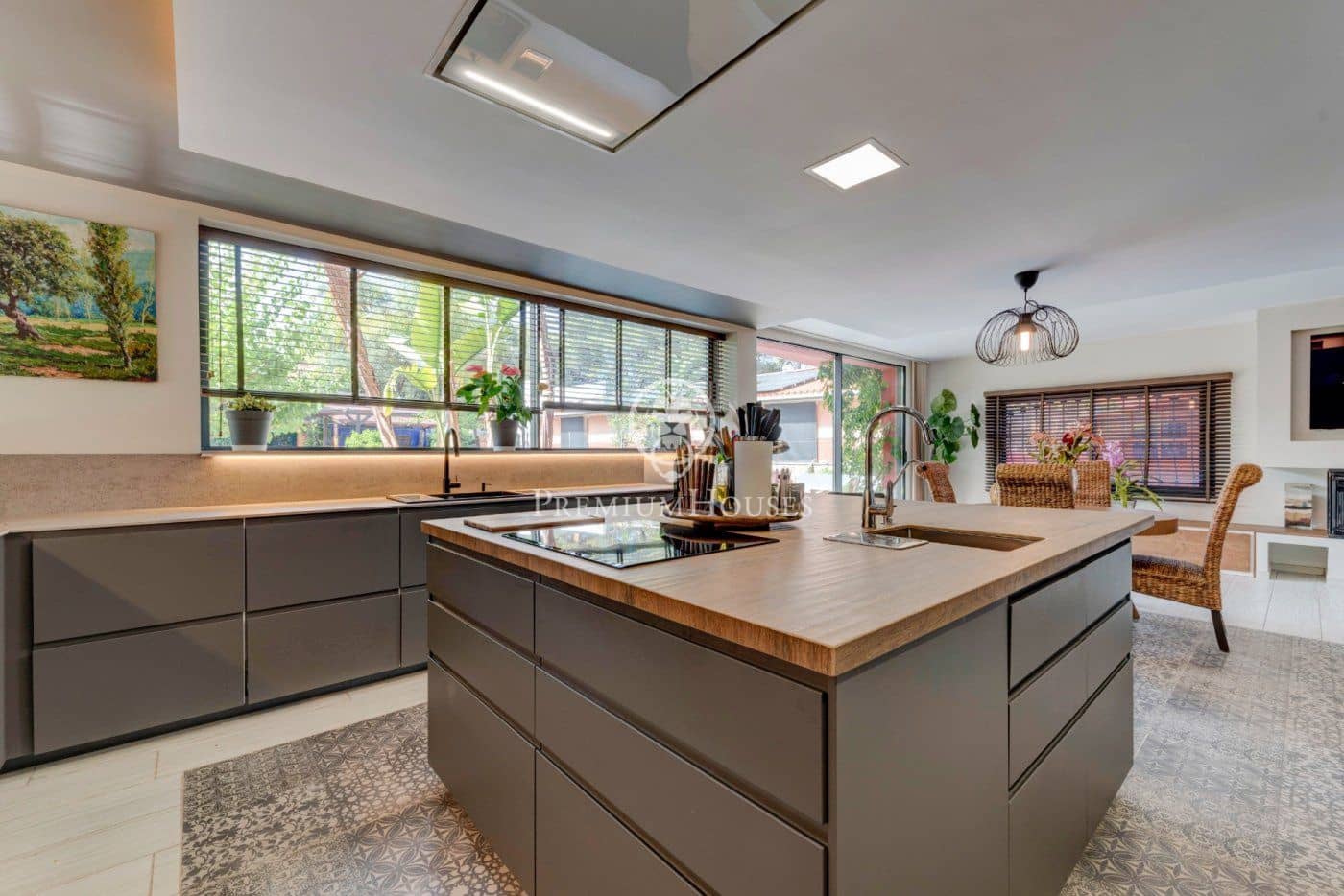 4 soveværelse Villa til salg i Vilanova i la Geltru med swimmingpool garage - € 1.065.000 (Ref: 6197807)