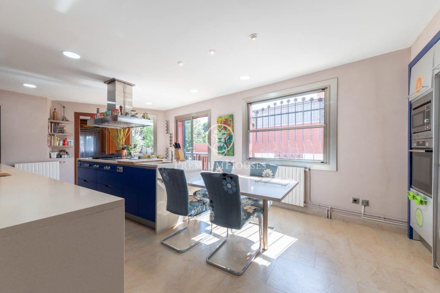 4 soveværelse Villa til salg i Vilanova i la Geltru med swimmingpool garage - € 1.065.000 (Ref: 6197807)