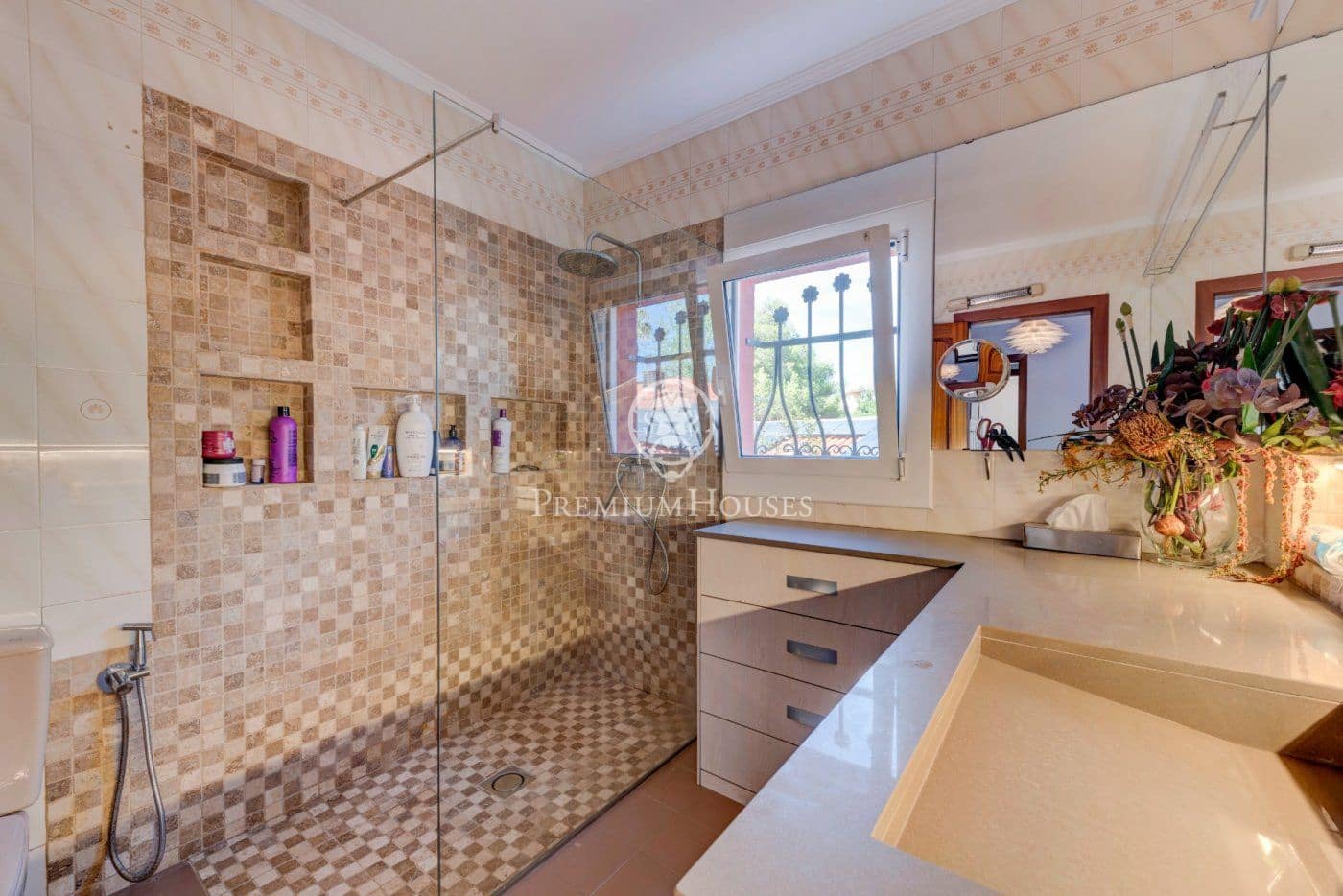 4 soveværelse Villa til salg i Vilanova i la Geltru med swimmingpool garage - € 1.065.000 (Ref: 6197807)