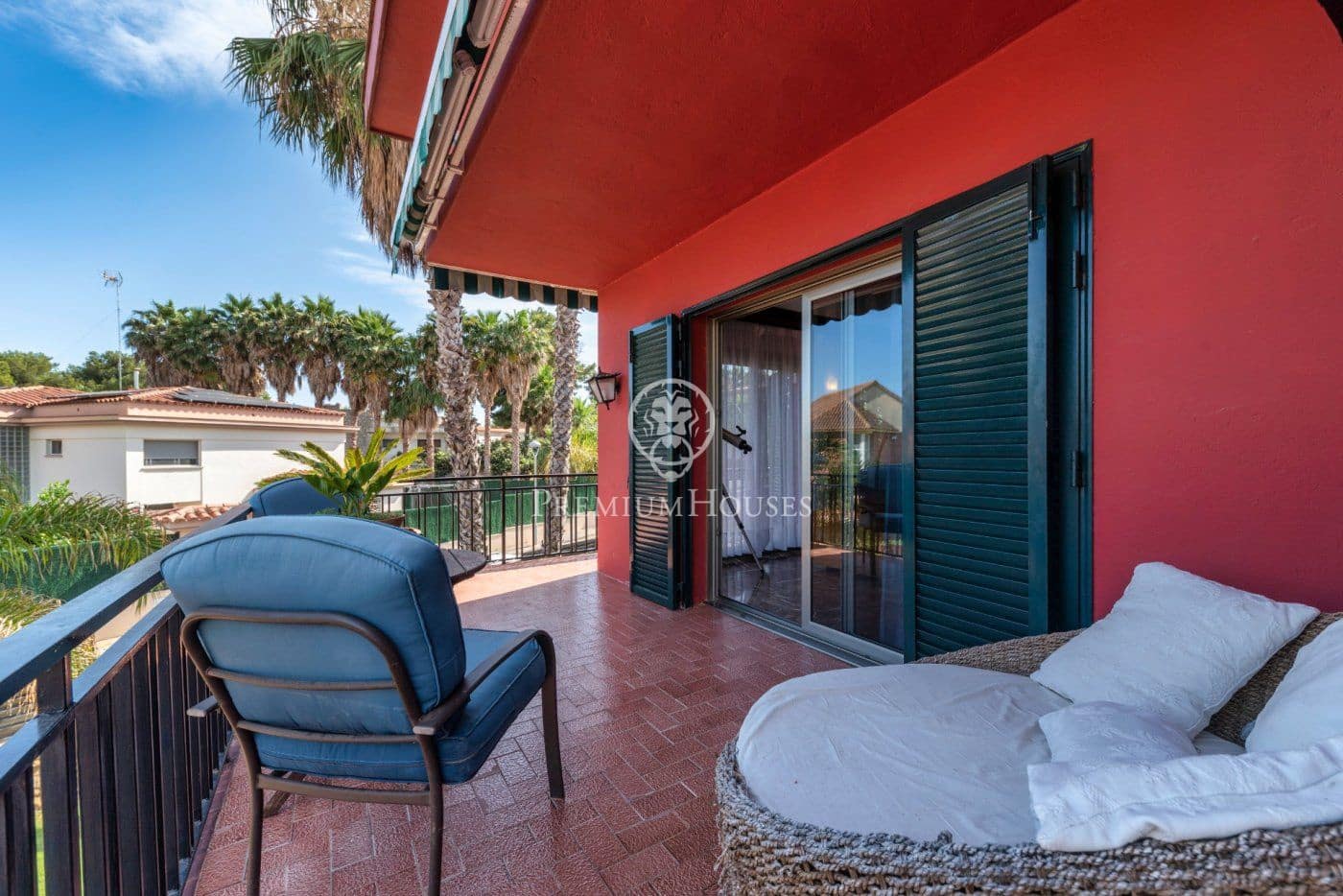 4 soveværelse Villa til salg i Vilanova i la Geltru med swimmingpool garage - € 1.065.000 (Ref: 6197807)