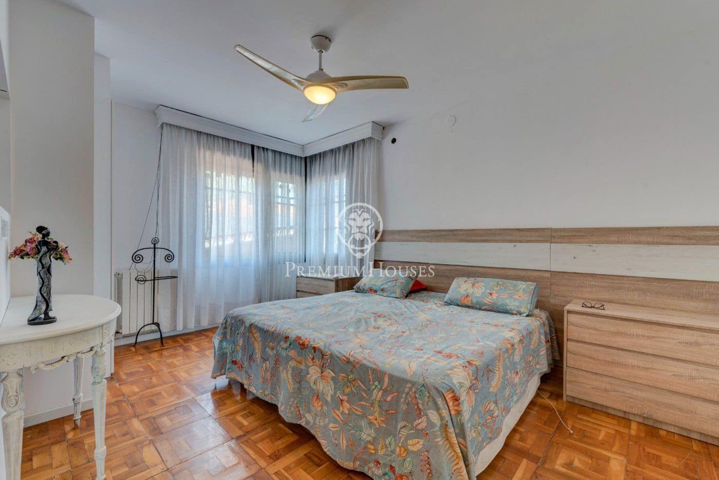 4 soveværelse Villa til salg i Vilanova i la Geltru med swimmingpool garage - € 1.065.000 (Ref: 6197807)