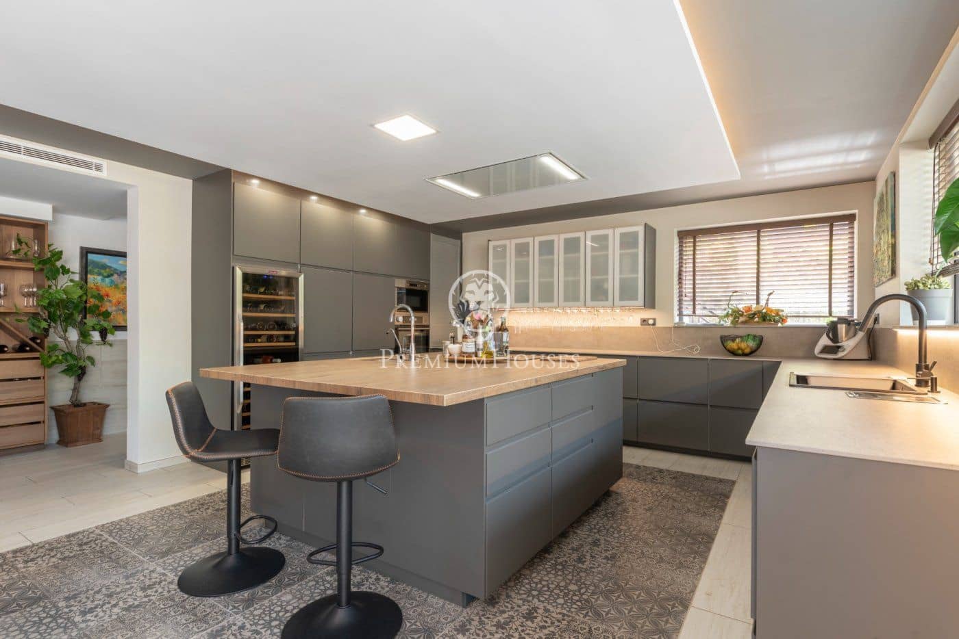 4 soveværelse Villa til salg i Vilanova i la Geltru med swimmingpool garage - € 1.065.000 (Ref: 6197807)