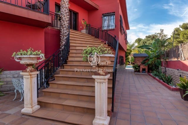 4 sovrum Villa till salu i Vilanova i la Geltrú med pool garage - 1 065 000 € (Ref: 6197807)