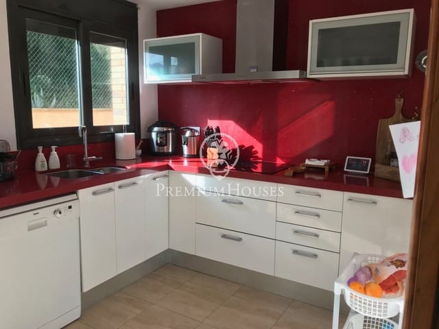 4 bedroom Terraced Villa for sale in Calafell with pool garage - € 364,000 (Ref: 6197858)