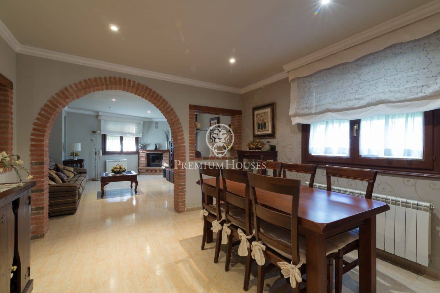 12 soveværelse Finca/Landehus til salg i El Catllar med swimmingpool - € 800.000 (Ref: 6197883)