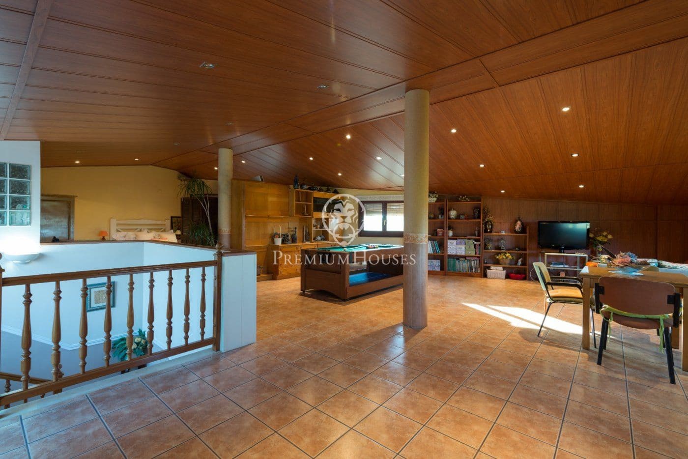 12 soveværelse Finca/Landehus til salg i El Catllar med swimmingpool - € 800.000 (Ref: 6197883)