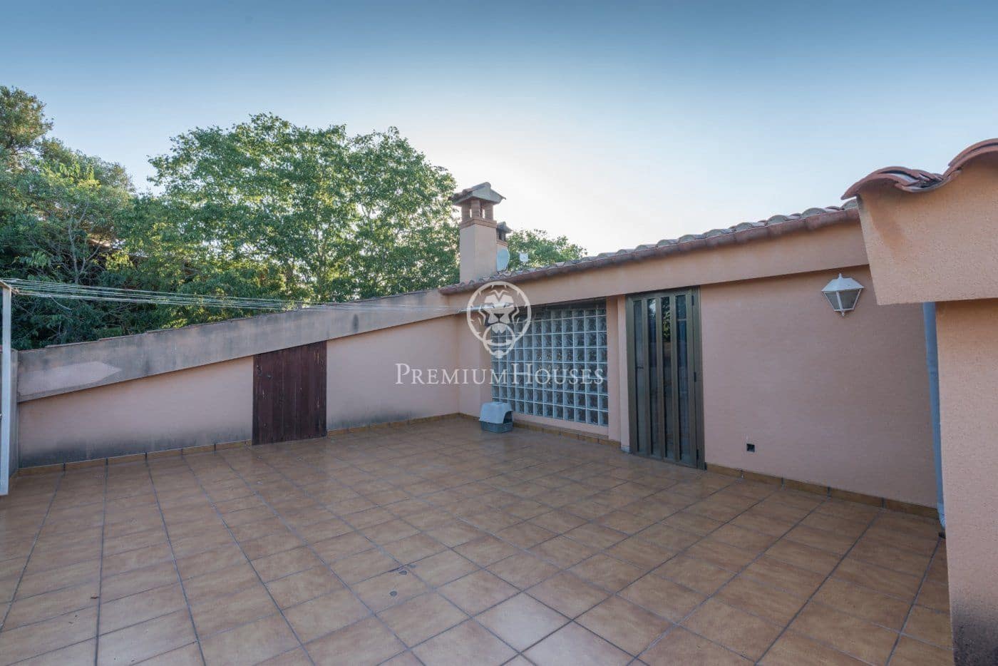 12 soveværelse Finca/Landehus til salg i El Catllar med swimmingpool - € 800.000 (Ref: 6197883)