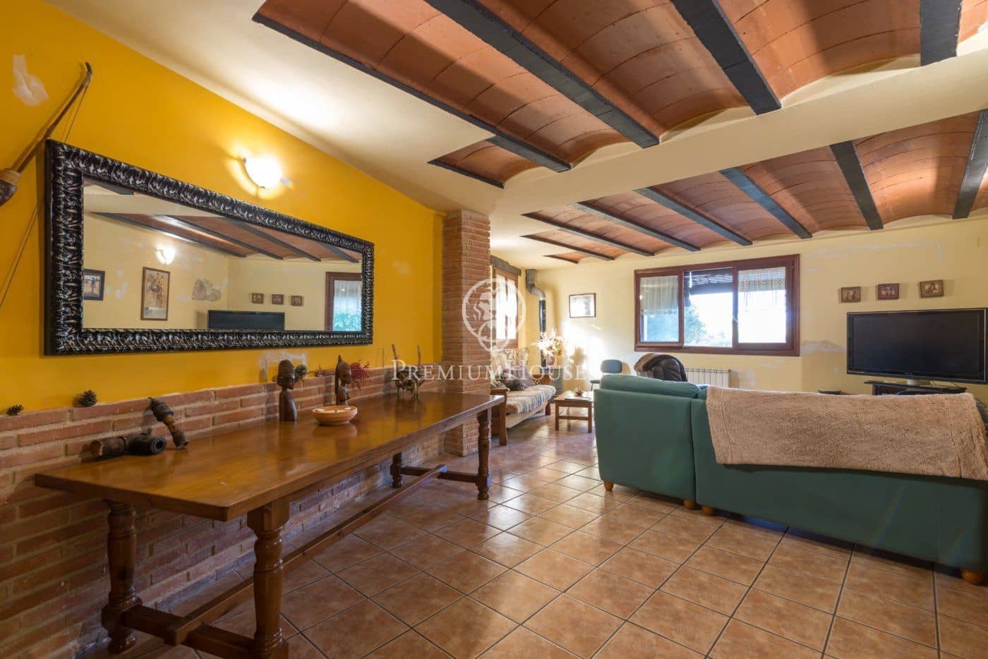 12 soveværelse Finca/Landehus til salg i El Catllar med swimmingpool - € 800.000 (Ref: 6197883)