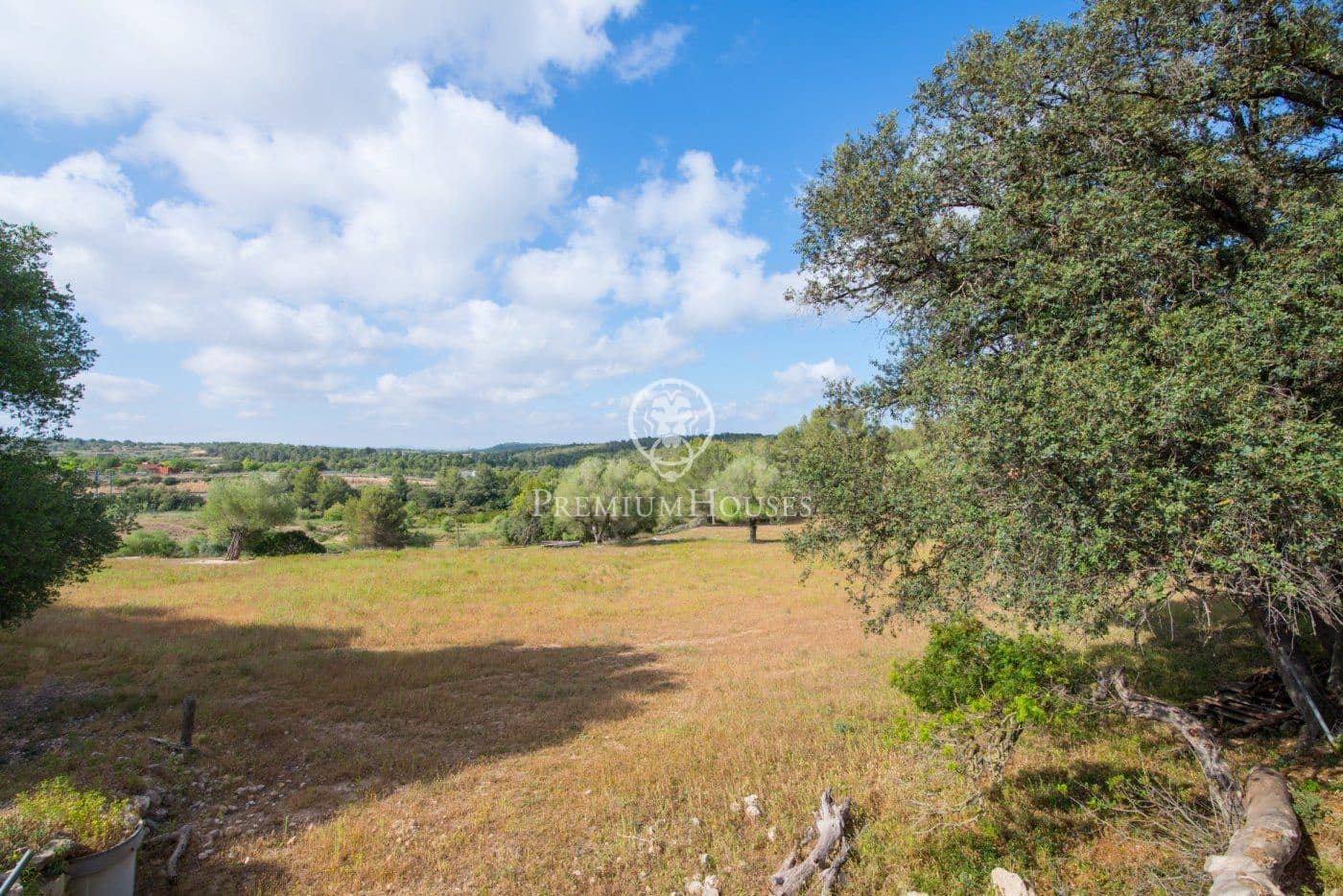 12 soveværelse Finca/Landehus til salg i El Catllar med swimmingpool - € 800.000 (Ref: 6197883)